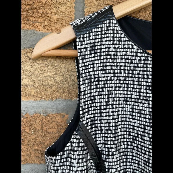 Red valentino shift dress medium - Picture 4 of 9